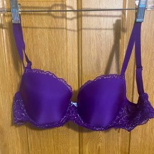 Stunning purple with lace Victoria’s Secret bra size 34D.